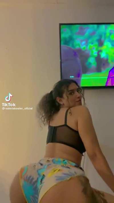 ValeriaKeeler_oficial