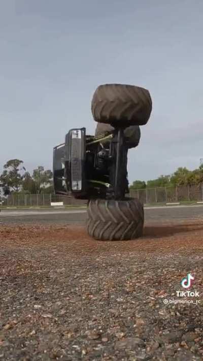 The four wheel car has tires that can rotate upto 240°