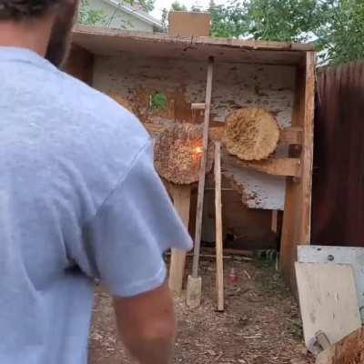 This guy's knife throwing skills