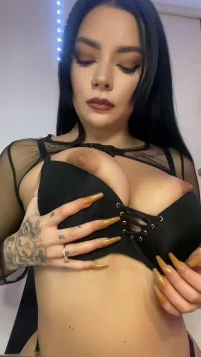 Looking for a goth lover who will take care of my nipples