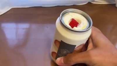 A can of cake from a vending machine in Japan