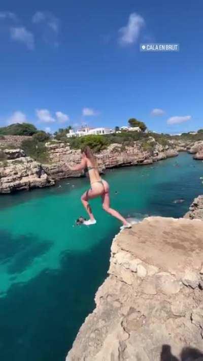 Bikini jump