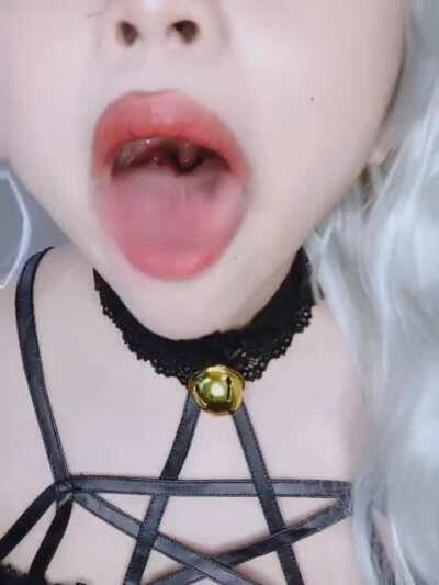 do you like my tongue? heheheh I HOPE SO