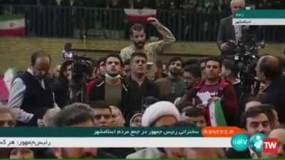 A citizen interrupts the speech of the President of the Islamic Republic. “Abandon your old backslidden ideas. Abandon corruption, unearned incomes, and errors.”