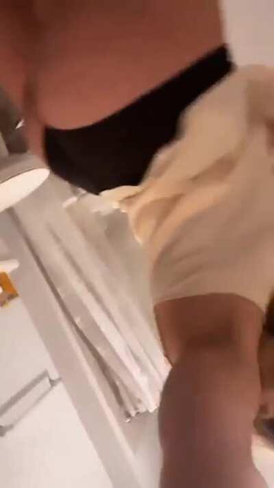 👀
