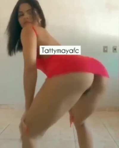 Taty Maia Tease 2