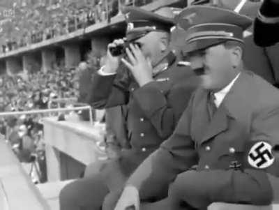 Adolf Hitler 1936 Berlin olimpiyatlarında