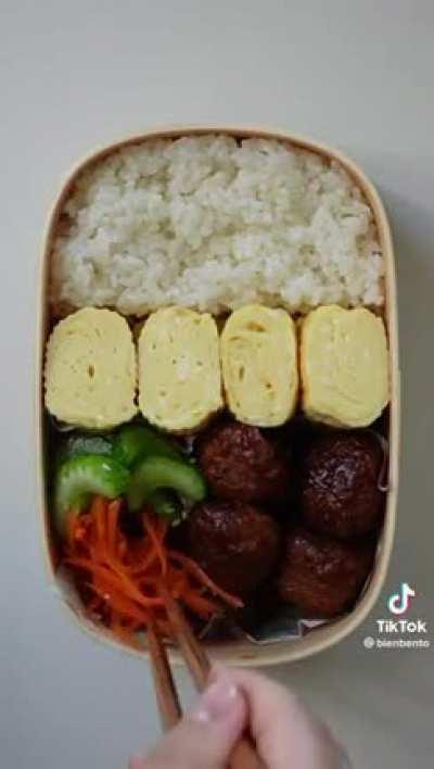 Packing a bento box