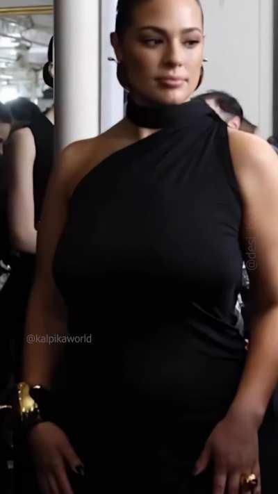 Ashley Graham bouncing tits and nipple pokies during fashion show in black dress