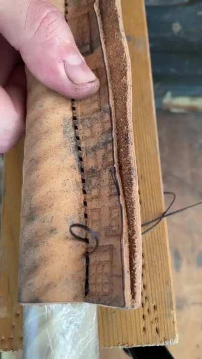 Making a leather sheath for a fluted Puukko knife