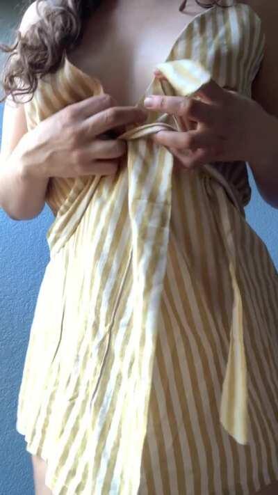 this sundress comes off super easily ;)