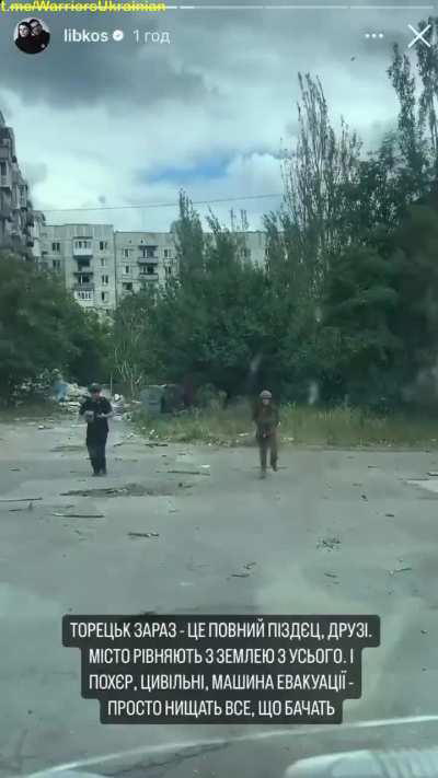 Ukrainian Miltary Photographer Vlada Liberova narrowly escapes Russian FPV in Toretsk by diving into a concrete bunker