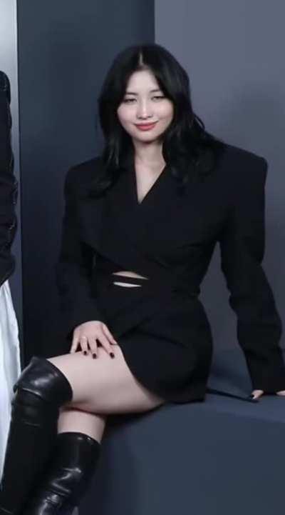 TWICE - Momo