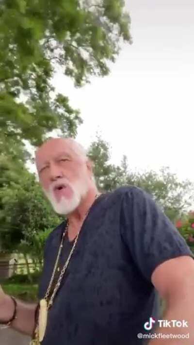 Mick Fleetwood recreates this viral video