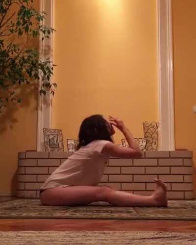 Another Nipple Booty Yoga Vid 😍