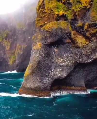 🔥 Elephant Rock, Iceland