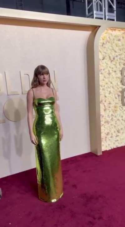 Taylor stunning for the Golden Globes  (2024)