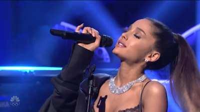 Ariana at SNL - Dangerous Woman (2016) HD