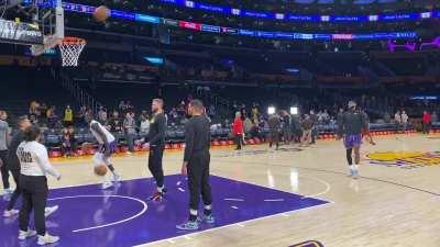 [Highlight] Lebron James warming up for the Chicago Bulls Game