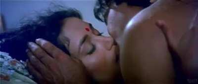 Vinod Khanna All Kisses Porn Video - ðŸ”¥ Madhuri Dixit's evergreen kiss with the Dayavan Vinod K...