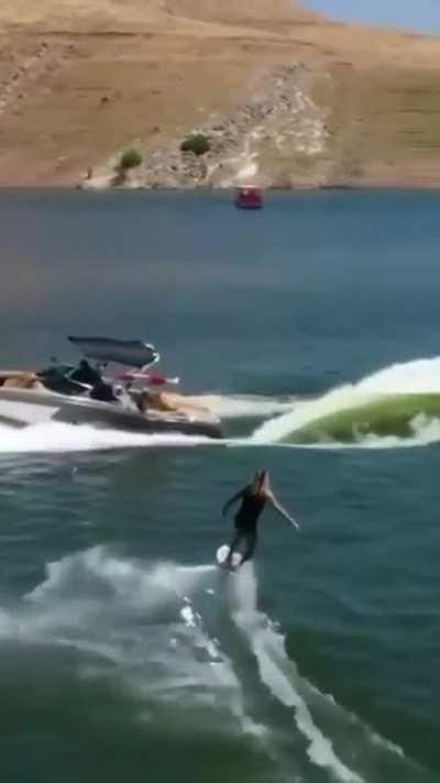 The most impressive way to get on a driving boat