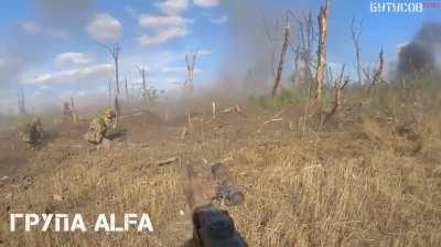 British, US, Canadian, Irish and Australian fighters storm frontline trenches 'killing 22 Russians'