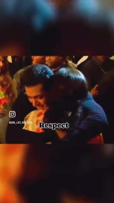 BollyBlindsNGossip