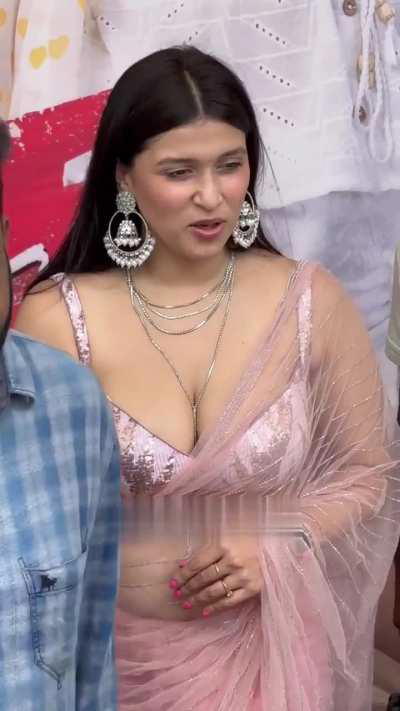 Mannara Chopra 