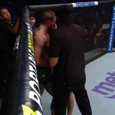 UFC lightweight champion Khabib Nurmagomedov likes to have mid-fight conversations with his opponents.