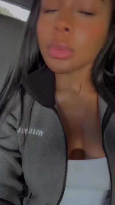 Love that beauty mark on her lips