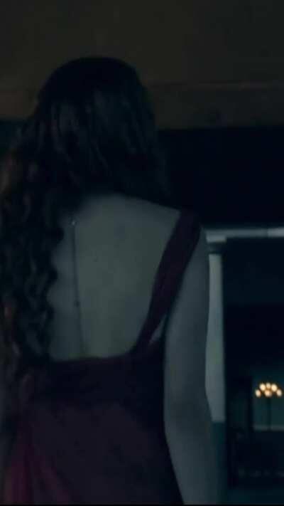 Lucy Lawless (41) BARE ASS plot in 'Spartacus S1E1' (2010)