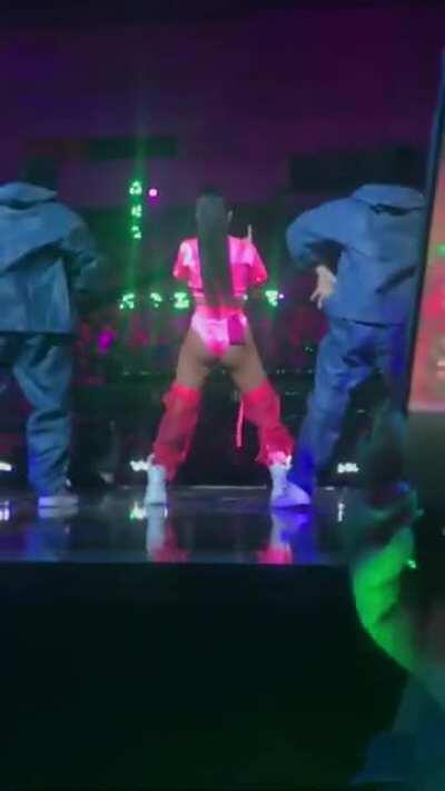 Becky G - Zooted - Premios Juventud (2018) (1080p, 60fps) (Source, 4K, 2K MEGA links in the comments)