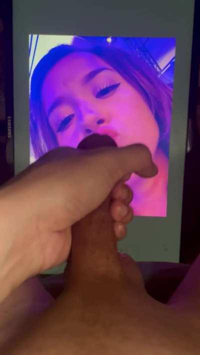 Milking my cock to poki 🤤