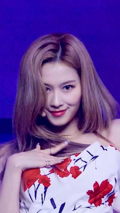 TWICE - Sana