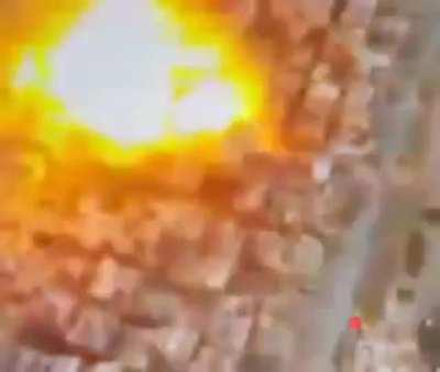 IDF tank fires at a boobytrapped building in western Rafah and causes a big explosion