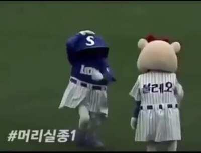 Fluffy Baseball League. Korea