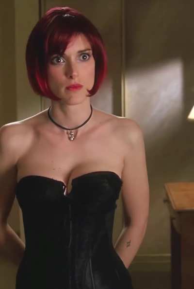 Winona Ryder (Sex and Death 101 - 2007)