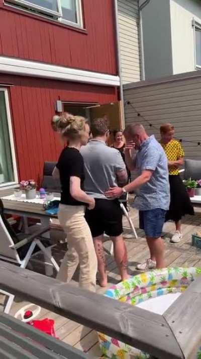 My brother lives in Norway and my parents in Sweden and due to what has been going on in the world they have not been able to meet their granddaughter who was born almost a year ago. They decided to surprise them yesterday and This is the first time they 