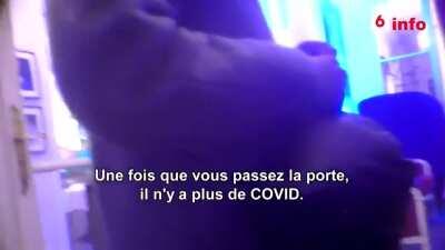 Caviar, champagne, menus de grands chefs et retrait du masque obligatoire... Des journalistes de M6 ont pu pénétrer dans ces fêtes clandestines de haut standing qui se tiennent actuellement à Paris.