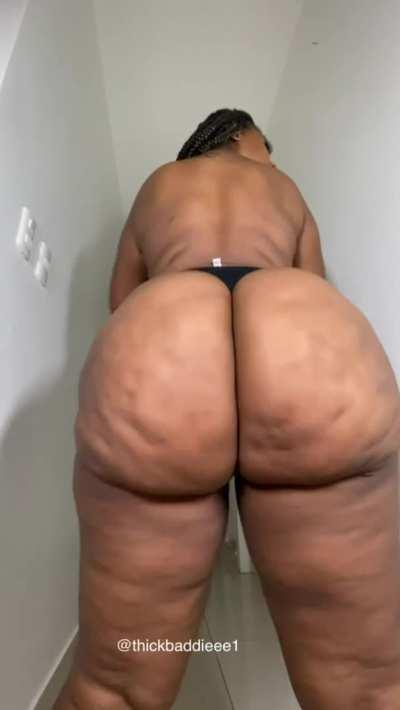 Do you like thick women?