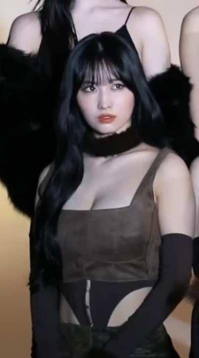 Momo Cleavage