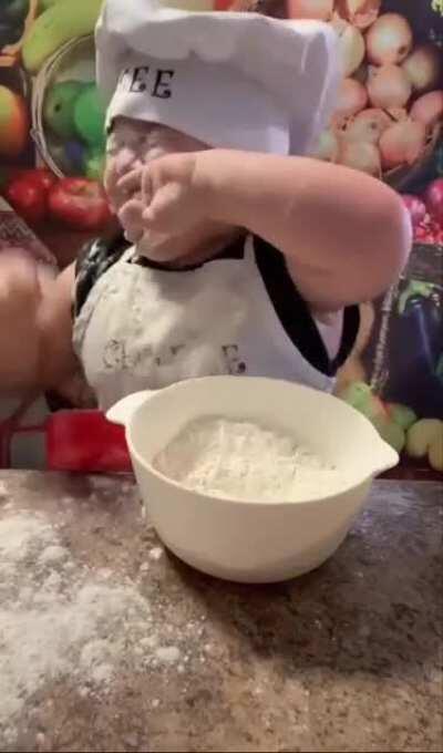 HMBCs while I put flour in a bowl