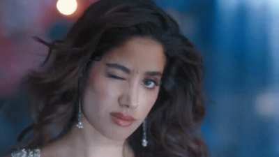 Jhanvi kapoor Wink