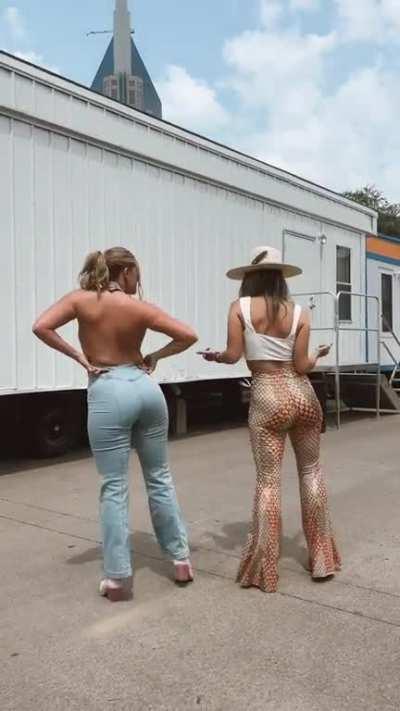 Lauren Alaina and Lainey Wilson