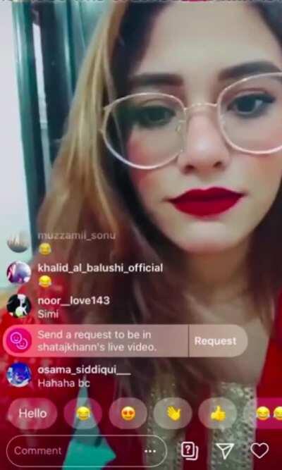 Paki Aunty exposed by Daughter on Insta live🔥