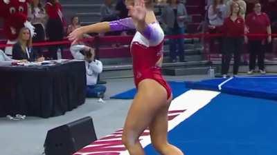 Lauren Williams: University of Arkansas gymnastics 🤍❤️🐖🤸‍♀️