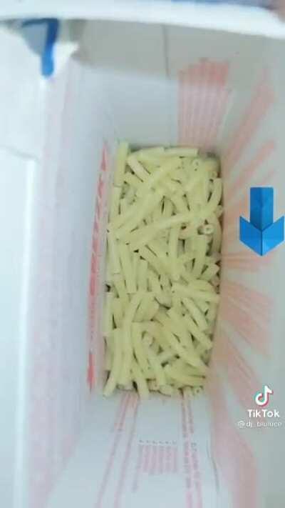 Making a box of Kraft Dinner from 1998