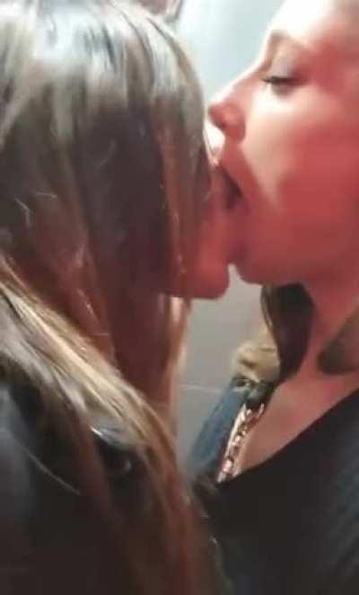 Talia Mint and BabyNicols kissing on changing room