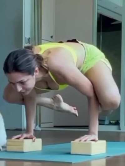 Malaika Arora Hot Yoga Pose 🔥