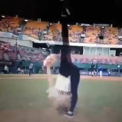 That's some &quot;serious&quot; acrobatic Pitching.